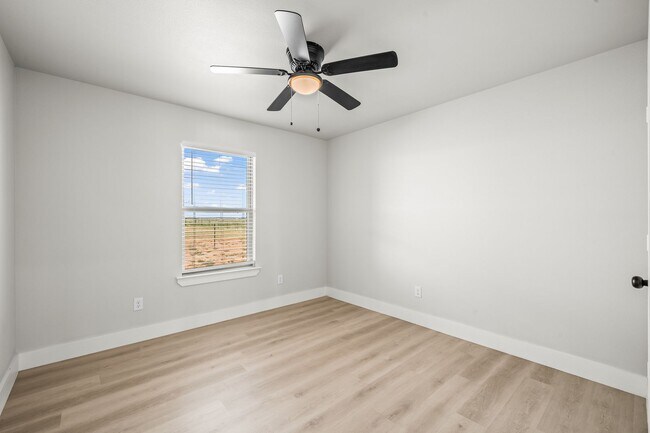 Building Photo - 10625 East C R 7400