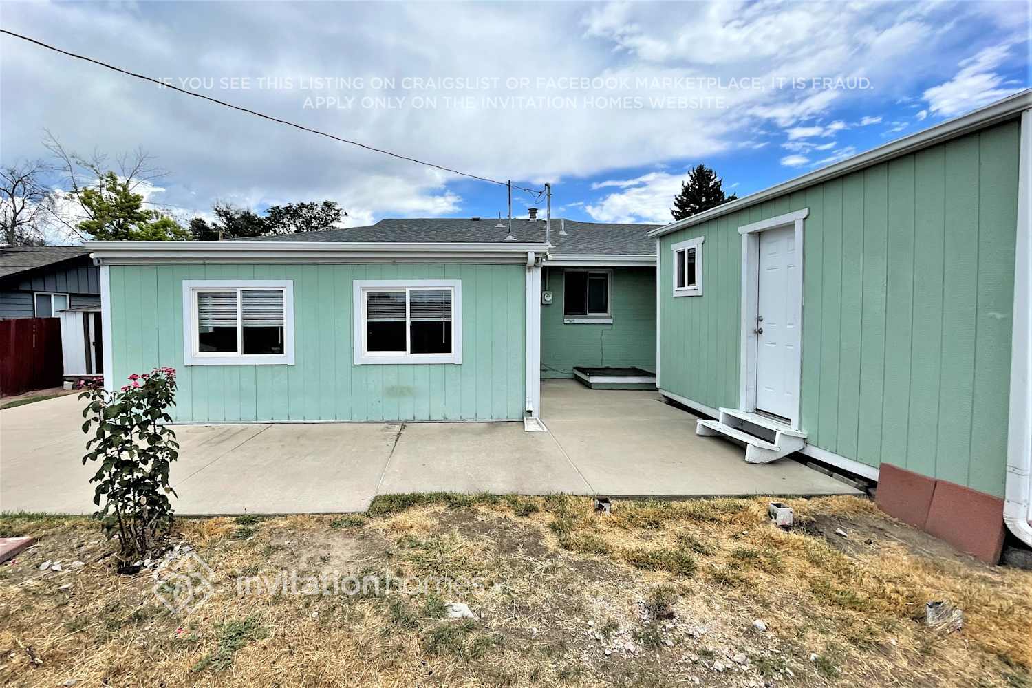 Building Photo - 820 Essex Dr