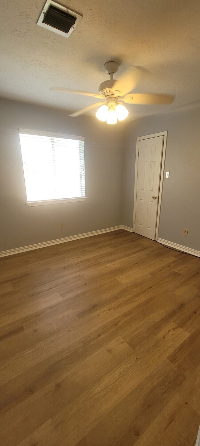 Building Photo - 4523 Stallion Brook Ln