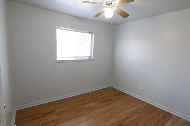 Building Photo - 11406 Elmcroft Dr