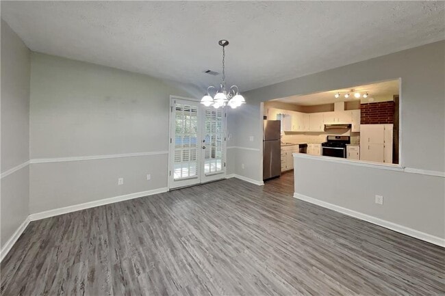 Building Photo - 4741 Nutmeg Way SW