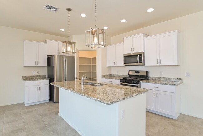 Building Photo - 11219 S Weismann Dr