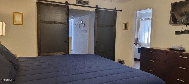 Building Photo - 118 St Andrews Dr