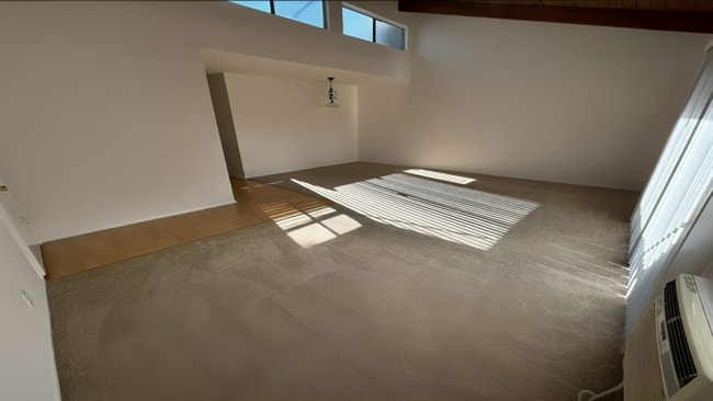 Building Photo - Modern Culver City Gem: Spacious 2-Bed Con...