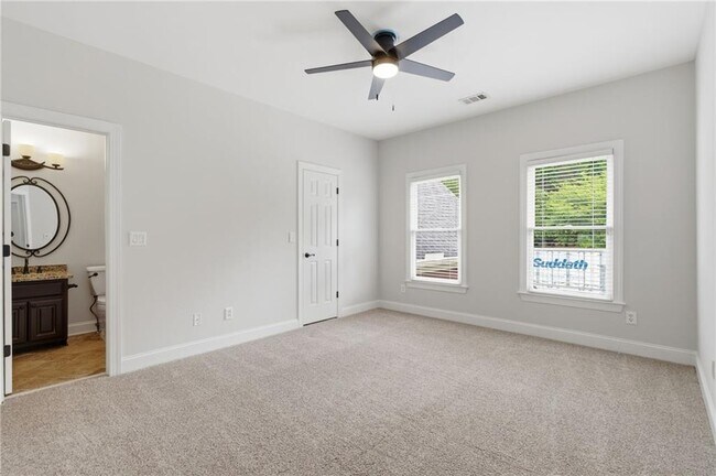 Building Photo - 730 Rose Creek Cir
