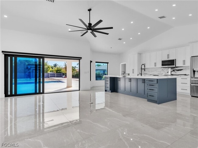 Building Photo - 2836 NW 5th St