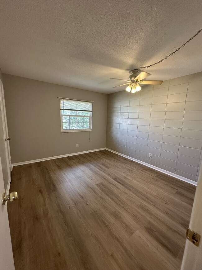 Building Photo - 55 Needle Blvd