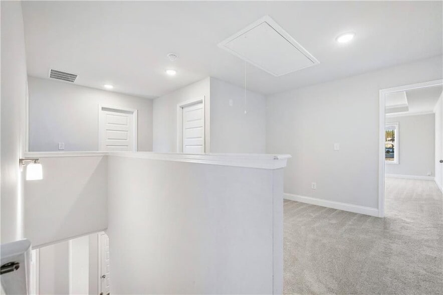 Building Photo - 3831 Brookburn Pk