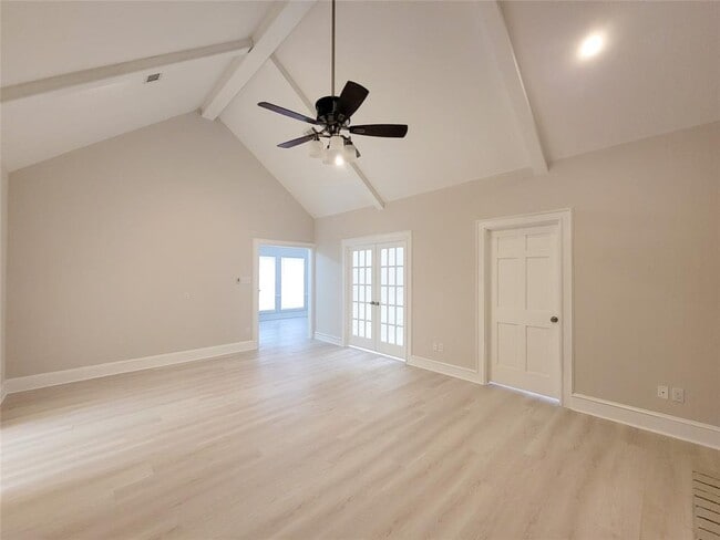 Building Photo - 12910 Golden Rainbow Dr