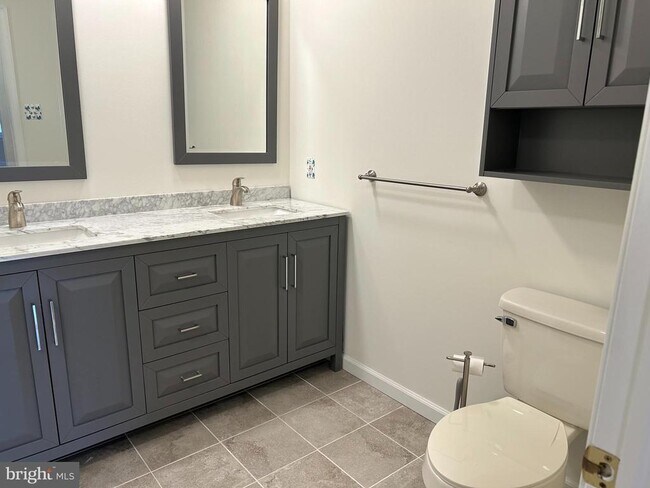 Building Photo - 201 Beacon Ct