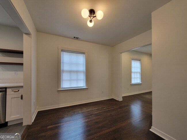 Building Photo - 1160 Mayland Cir SW
