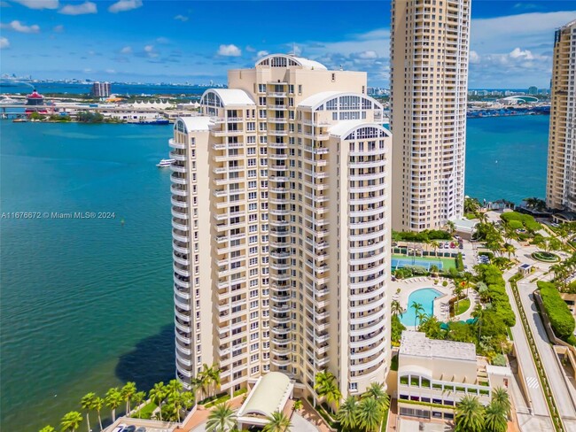 Building Photo - 888 Brickell Key Dr