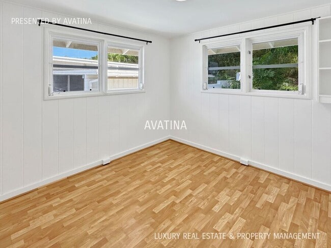 Building Photo - 1223 Manulani St