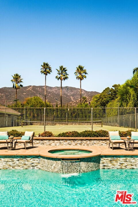 Building Photo - 1047 E Pomello Dr