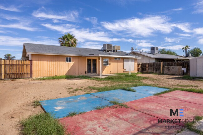 Building Photo - 2 Bed/ 1 Bath at 67th/Van Buren! Move-In R...