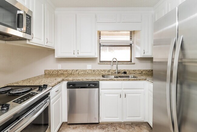 Building Photo - 1609 Willow Park Dr