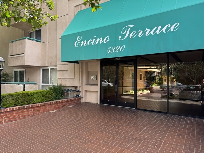 Building Photo - 5320 Zelzah Ave