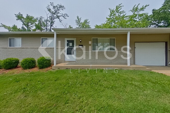 Primary Photo - 2715 Benne Dr