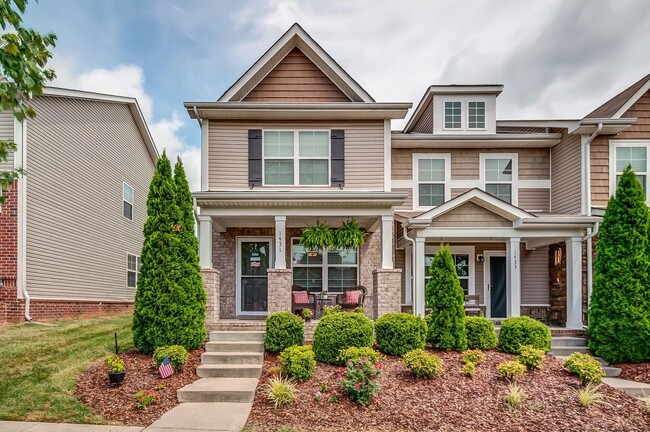 Primary Photo - 1431 Riverbrook Dr