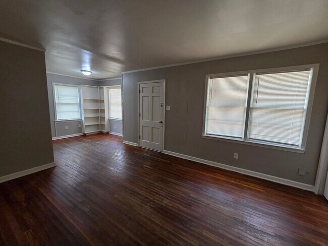 Building Photo - 4062 Shirley Dr