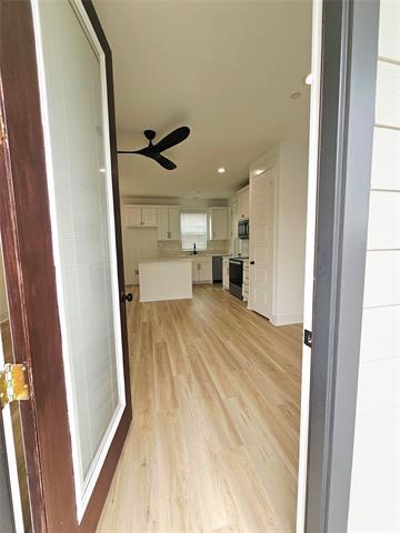 Building Photo - 206 S Village Way