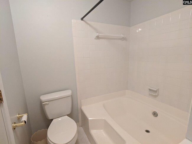 Building Photo - 5004 Village Creek Dr