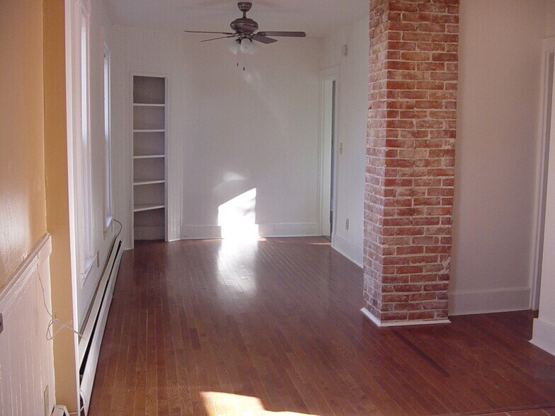 Building Photo - 184 Forest Ave