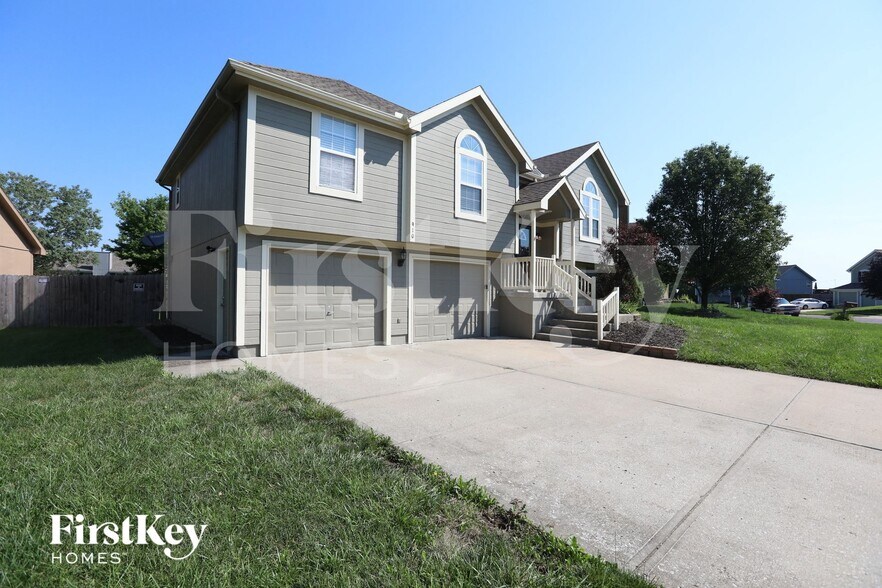 Building Photo - 910 Applewood Ln