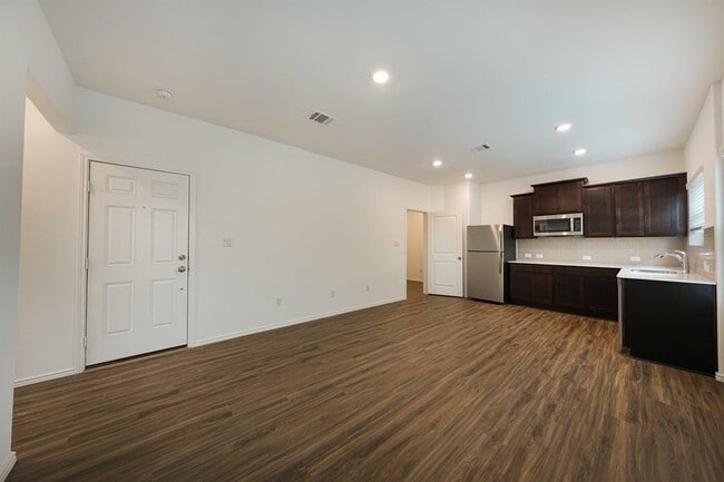 Building Photo - 932 Mallow Rd