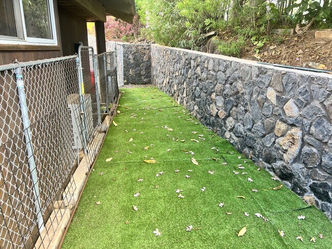 Building Photo - 904 Kupulau Dr