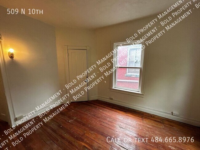 Building Photo - 509 N 10th-