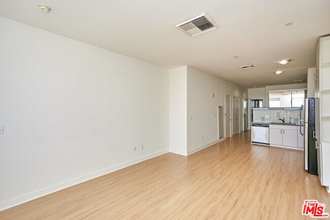 Building Photo - 3810 Wilshire Blvd