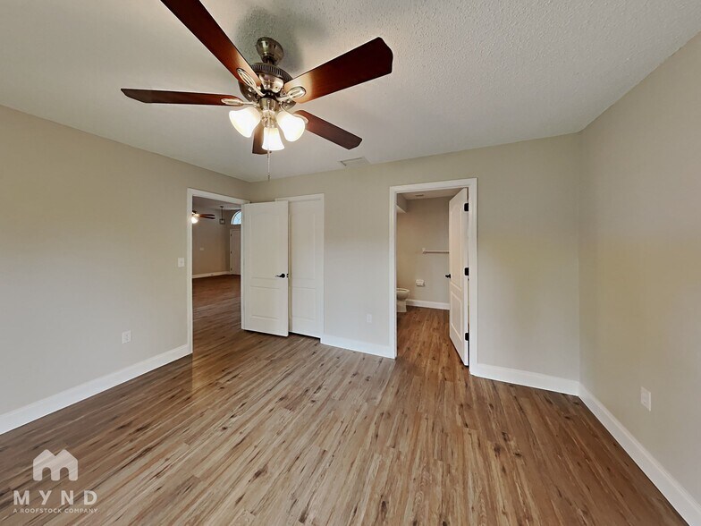 Building Photo - 2069 Banbury Ln