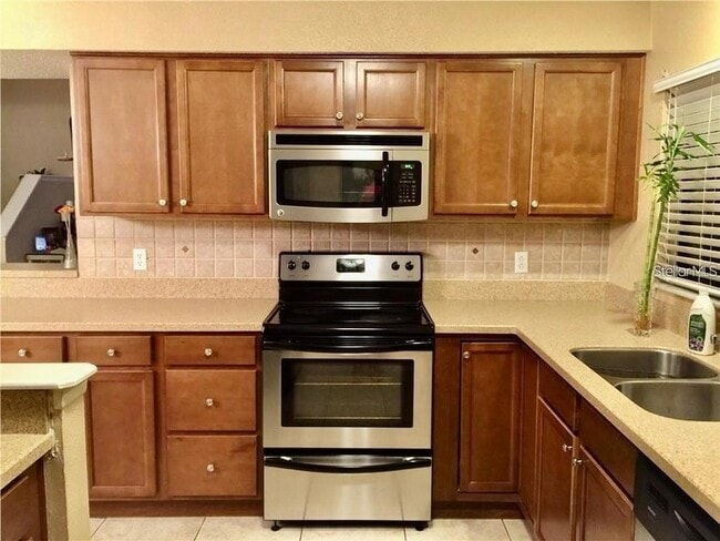 Building Photo - 546 Cidermill Pl