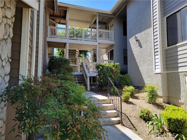 Building Photo - 941 Lotus Cir