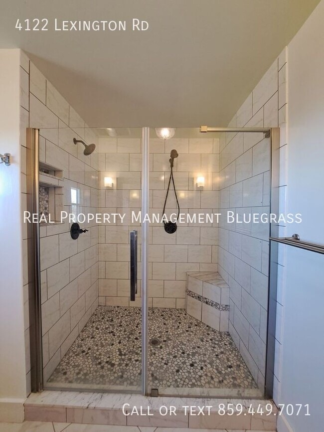 Building Photo - 4122 Lexington Rd