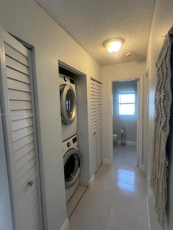 Building Photo - 18906 Schooner Dr