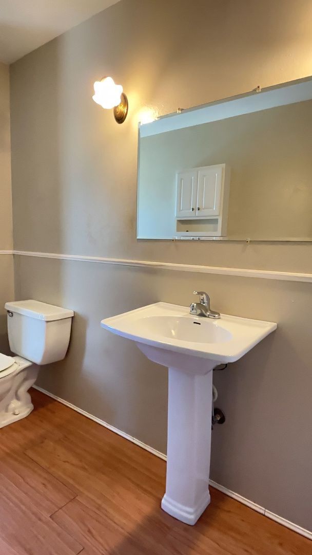 Building Photo - Charming home with garage & big back yard| Morrison, CO