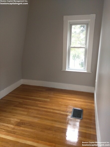 Building Photo - 30 Touro Ave