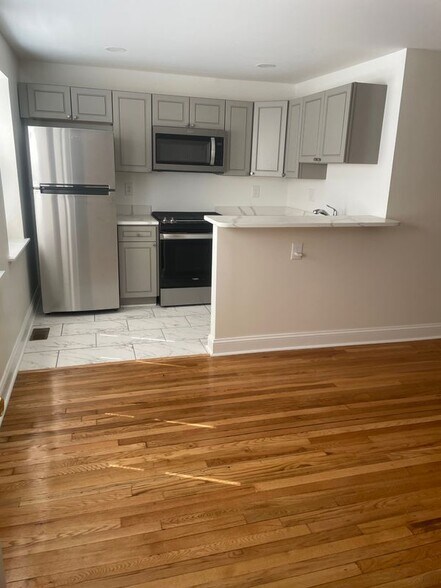 Building Photo - 4056 Edgewood Rd