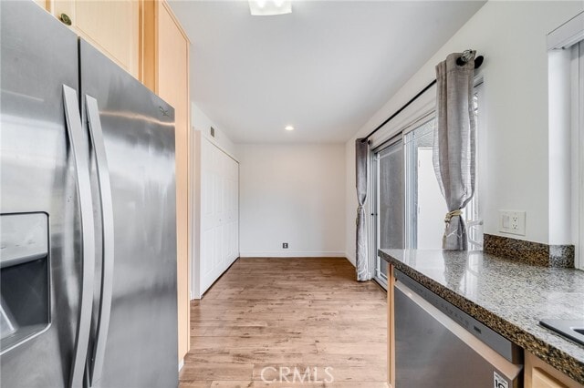 Building Photo - 16 Fox Hollow