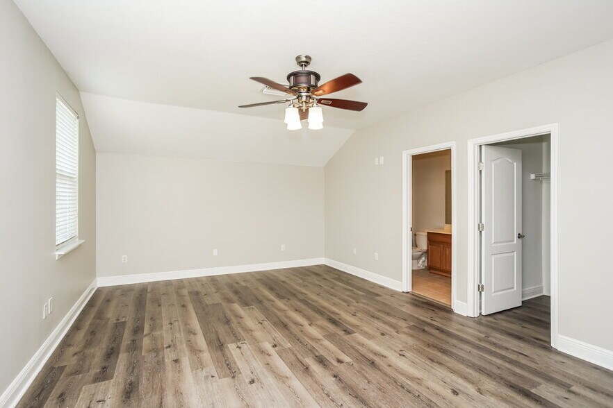 Building Photo - 206 Montara Drive