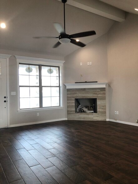 Building Photo - 300 Kingdom Blvd
