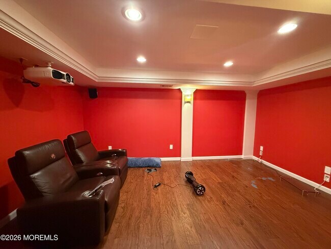 Building Photo - 8 Bennett Ct