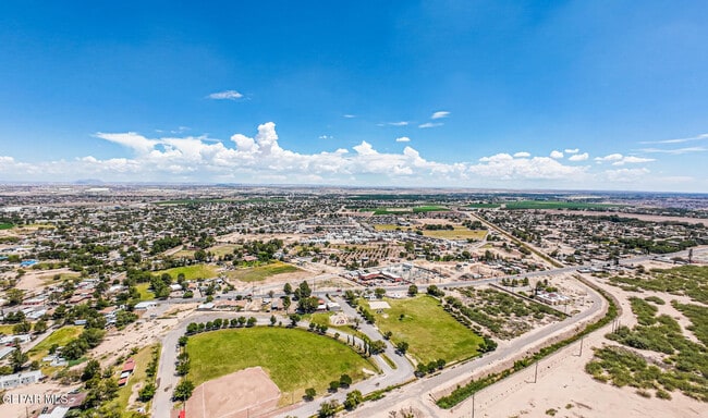Building Photo - 10650 Socorro Rd