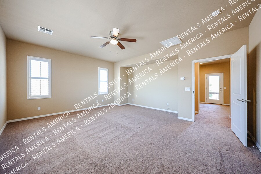Building Photo - 3575 S Jasmine Dr