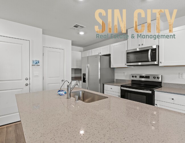 Building Photo - 1919 Stanza St