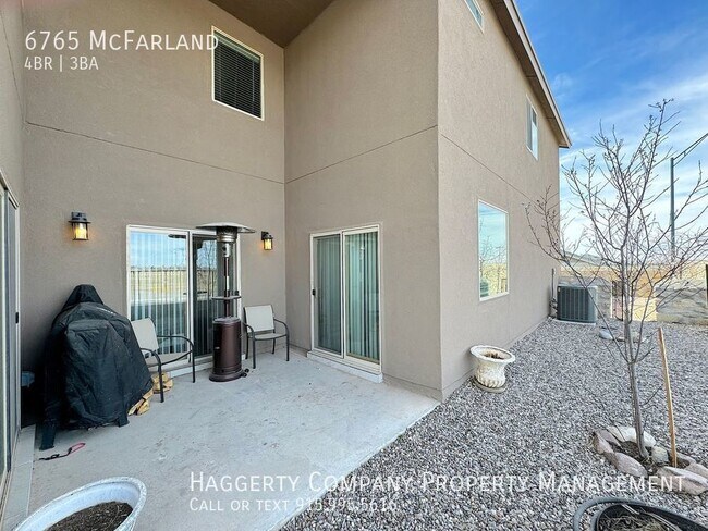 Building Photo - West El Paso 4 bed Refrig A/C with 3 car g...