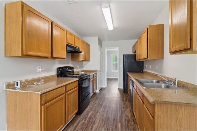 Building Photo - Fantastic 3bd/2.5ba home! Let yourself in!