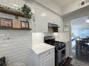 Building Photo - 3401 S Bentley Ave
